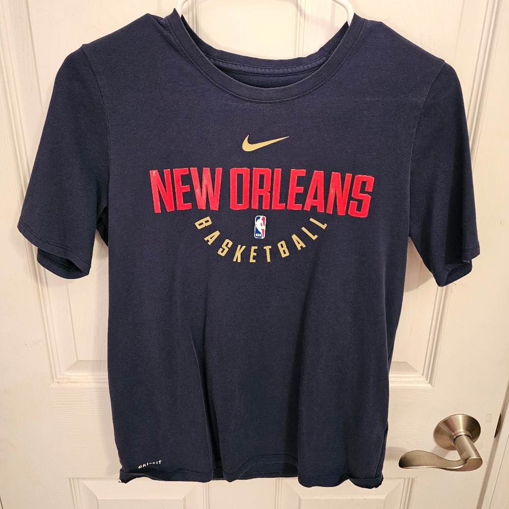 NIKE New Orleans Basketball T-Shirt, Navy Blue, Youth L, Used, Good Condition